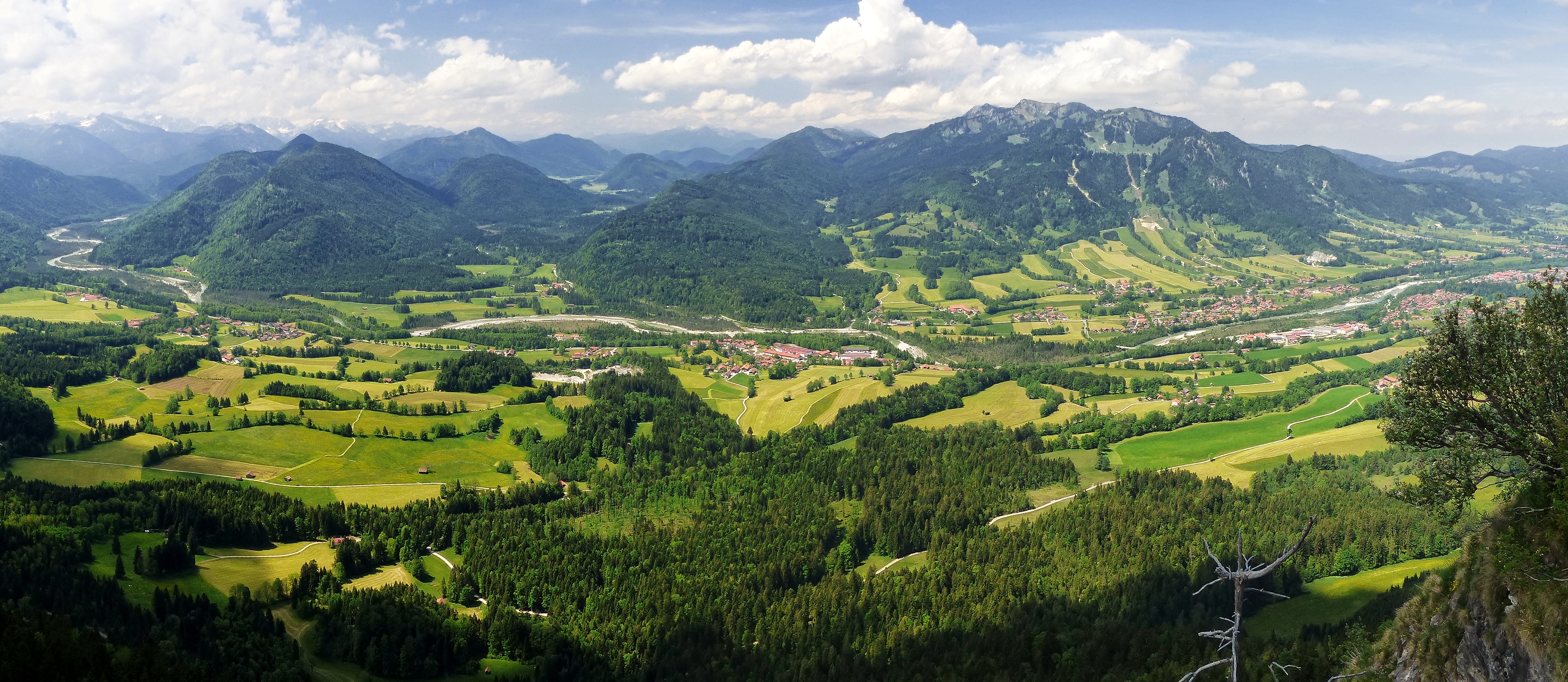 Blick vom Grasleitenstein ins Isartal. 